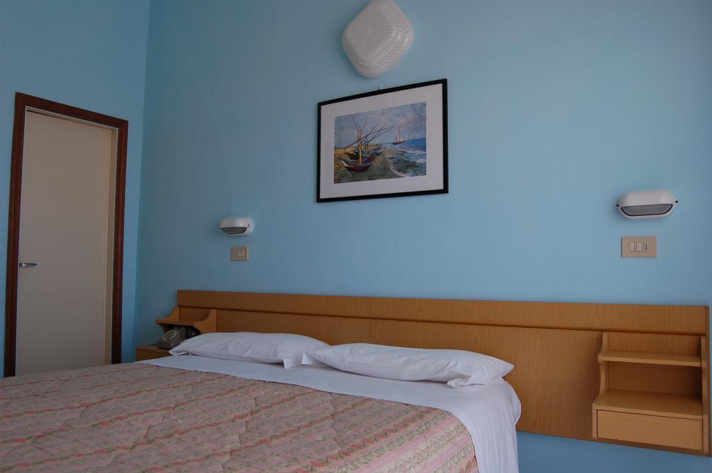 Hotel Vittoria Chianciano Terme Exterior photo