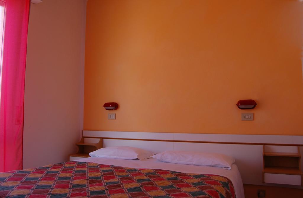 Hotel Vittoria Chianciano Terme Exterior photo